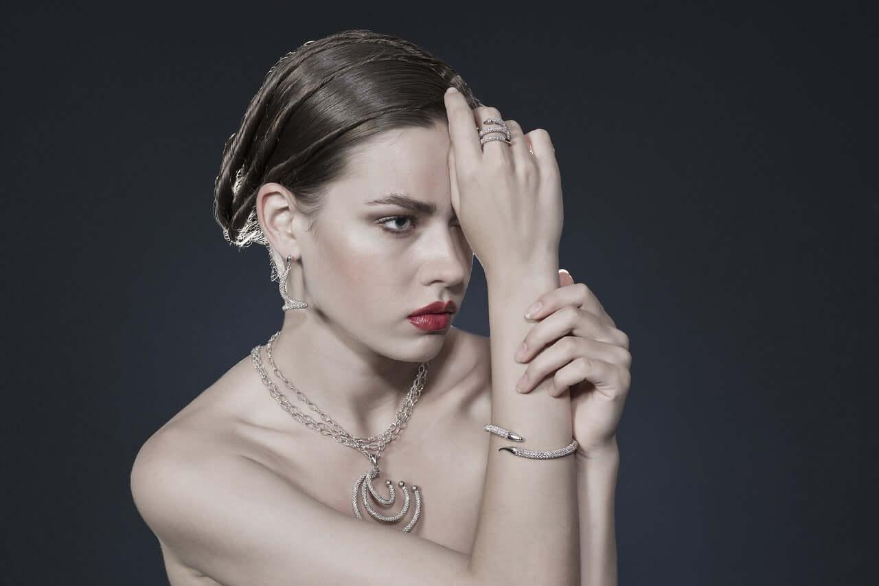 6 Tips for Buying Fine Jewelry & Diamonds Online